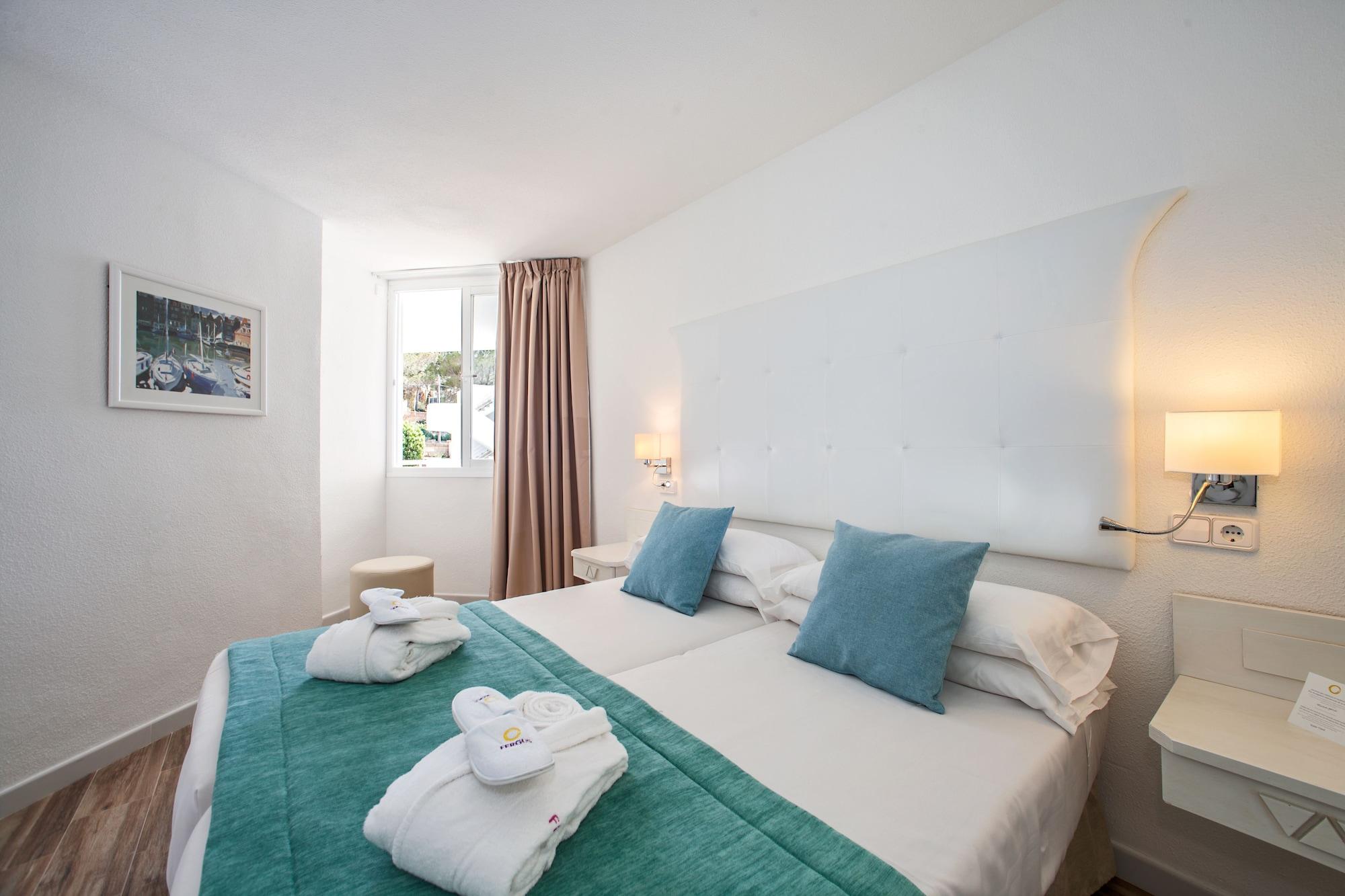 FERGUS Style Cala Blanca Suites Santa Ponsa Esterno foto