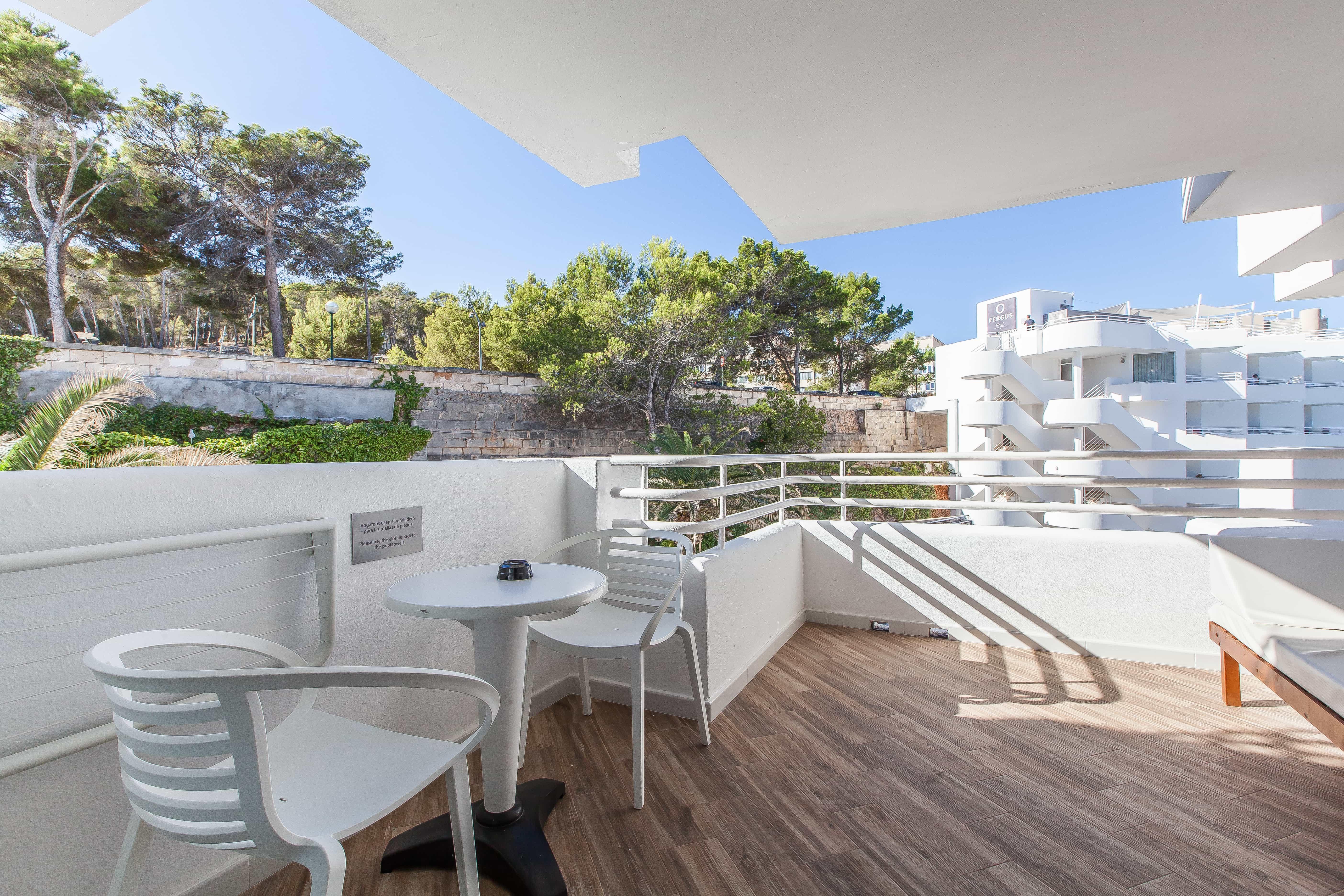 FERGUS Style Cala Blanca Suites Santa Ponsa Esterno foto
