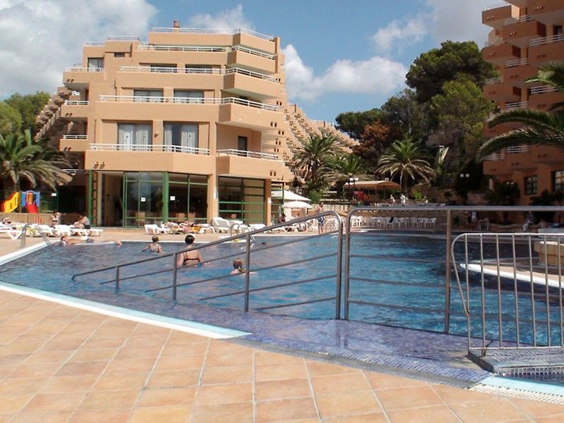 FERGUS Style Cala Blanca Suites Santa Ponsa Esterno foto