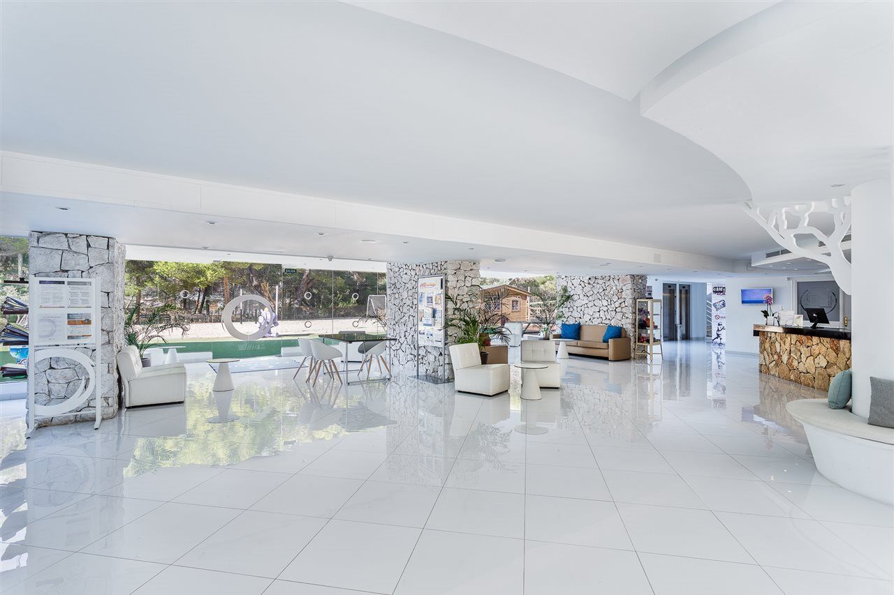FERGUS Style Cala Blanca Suites Santa Ponsa Esterno foto